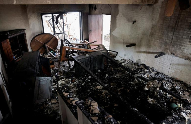 Không chỉ Dinh Tổng thống, người biểu
tình quá khích còn phóng hỏa tư dinh của Thủ tướng Sri Lanka Ranil
Wickremesinghe