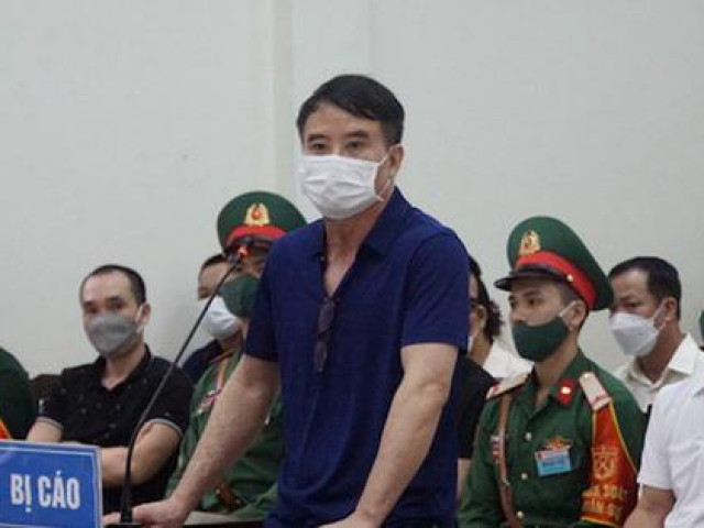 Tin tức trong ngày - "Trùm" buôn lậu xăng khai chi hối lộ hằng tháng