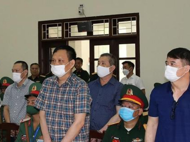 Tin tức trong ngày - Cựu đại tá biên phòng liên tục nói ‘bị ép cung’, ‘dám lấy tính mạng khẳng định’