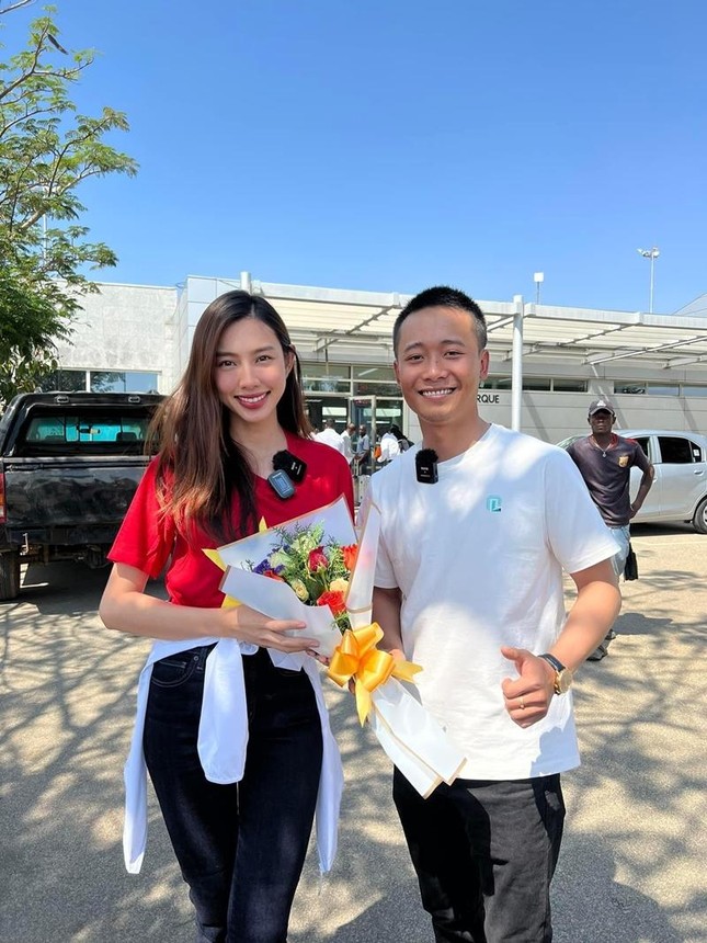 Vì sao netizen nhiệt tình "đẩy thuyền" cặp đôi Hoa hậu Thùy Tiên và Quang Linh Vlogs? - 10
