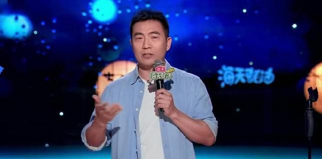 BLV Huang Jianxiang cho rằng bóng đá Trung Quốc không có cơ sở hạ tầng như Việt Nam