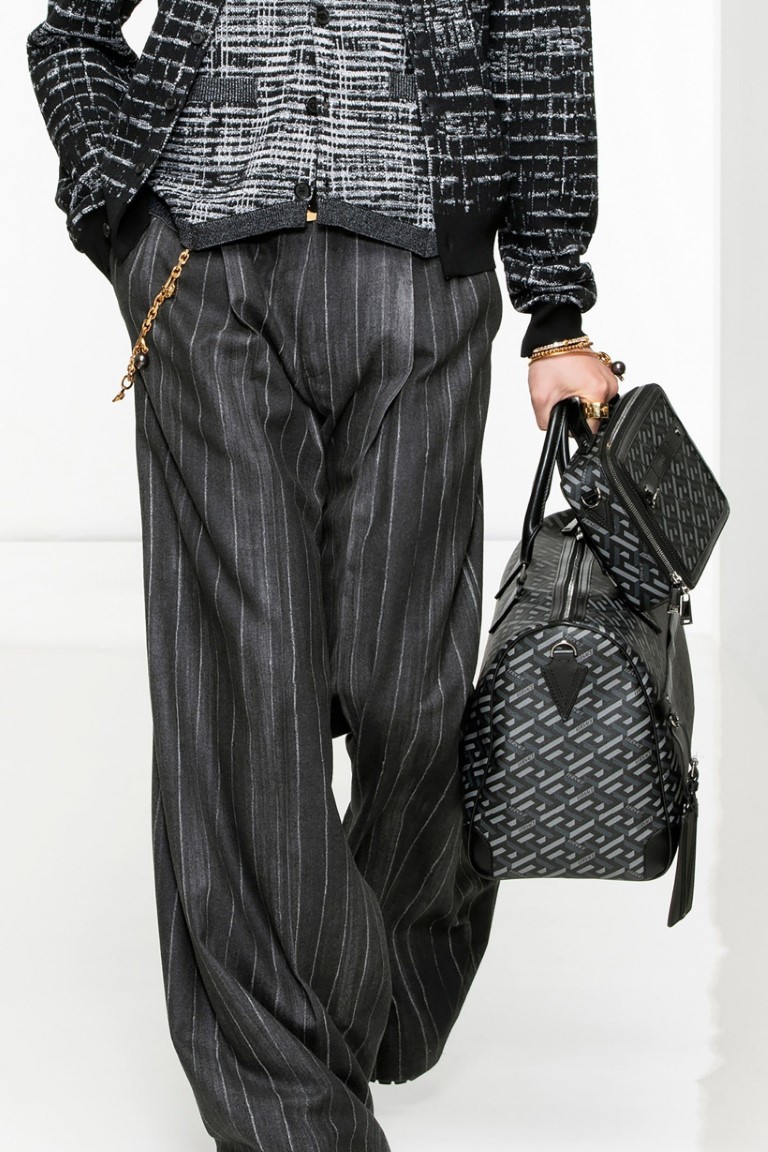 5 phong cách túi xách từ sàn diễn thời trang mùa thu 2022 - 5