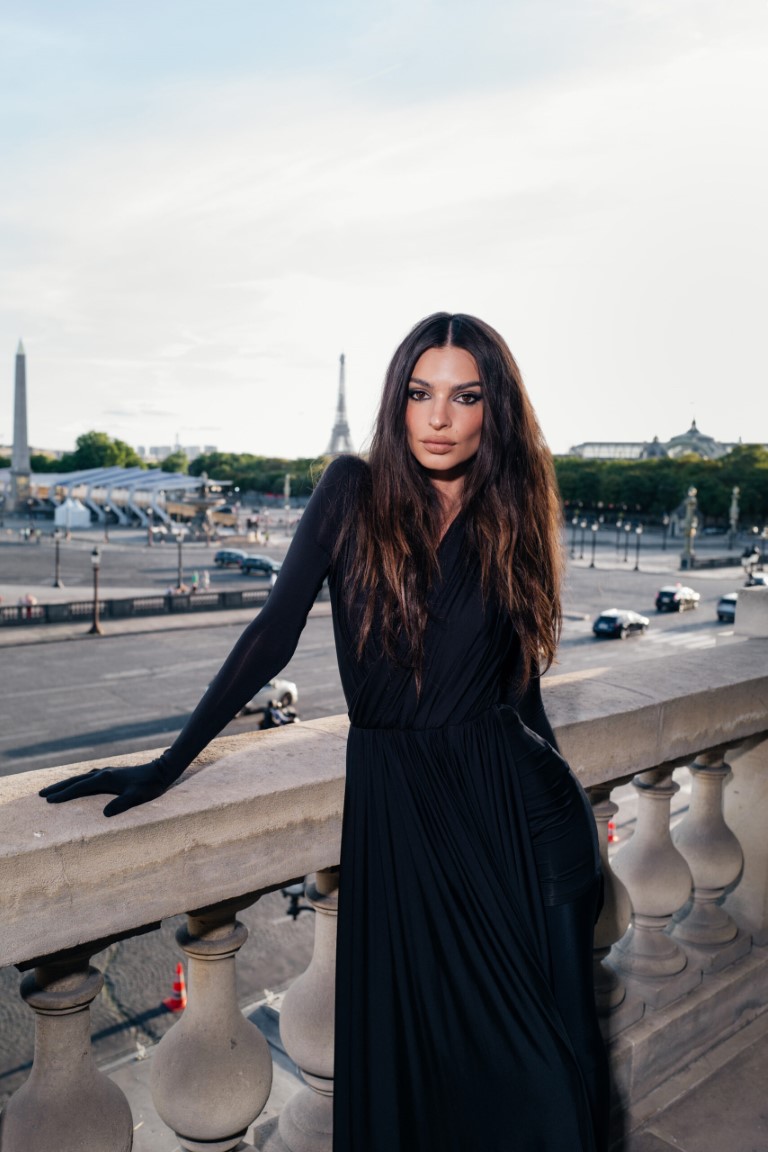 Emily
Ratajkowski (1)