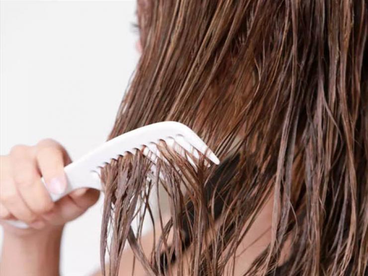 10 nguyên nhân khiến tóc rụng liên tục
