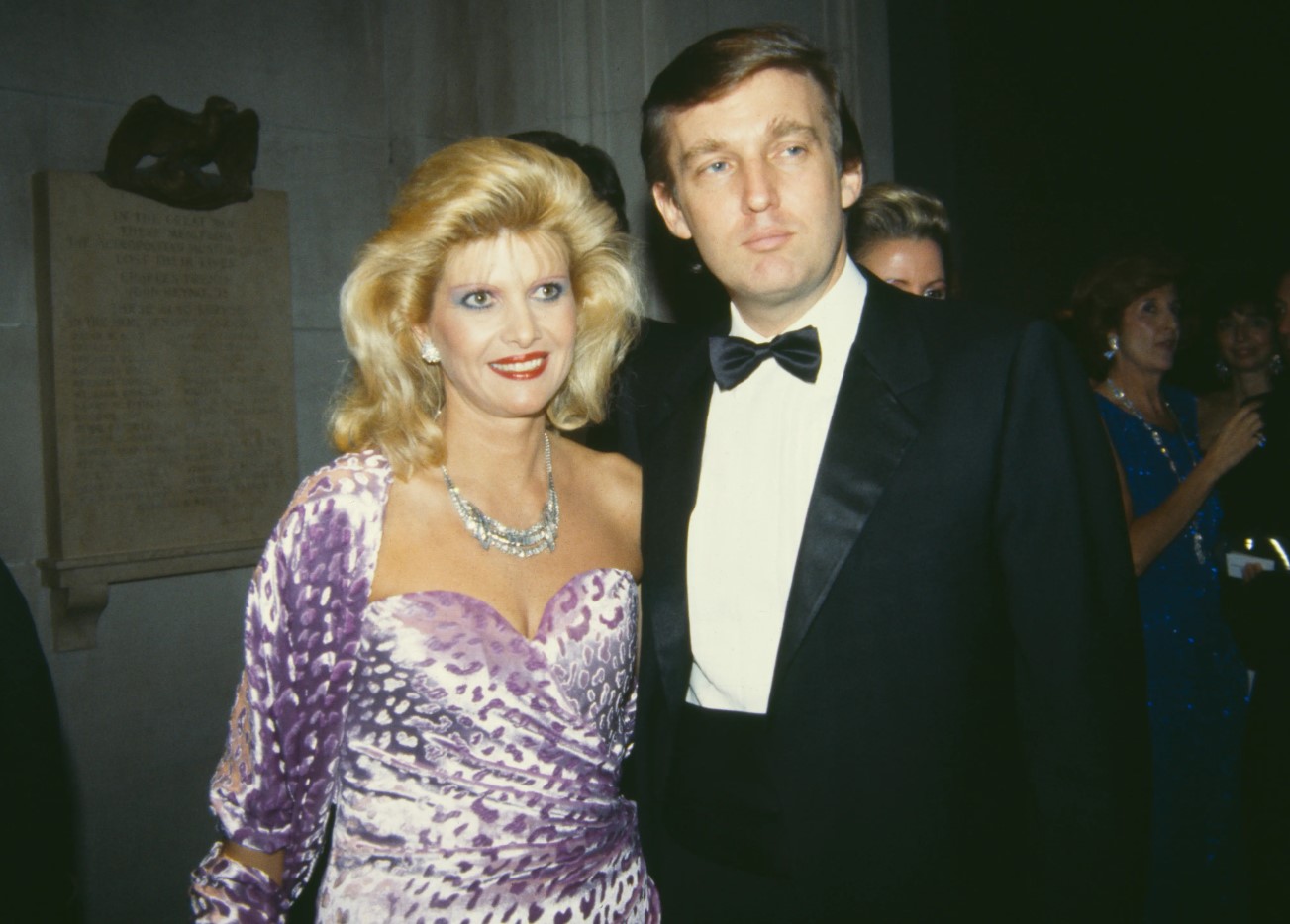 Bà Ivana Trump kết hôn với ông Donald Trump từ 1977 đến 1992.