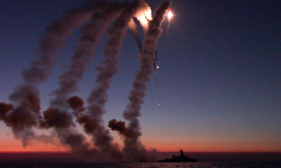 Nga phóng tên lửa từ Biển Đen vào mục tiêu quân sự ở Ukraine (ảnh: RT)