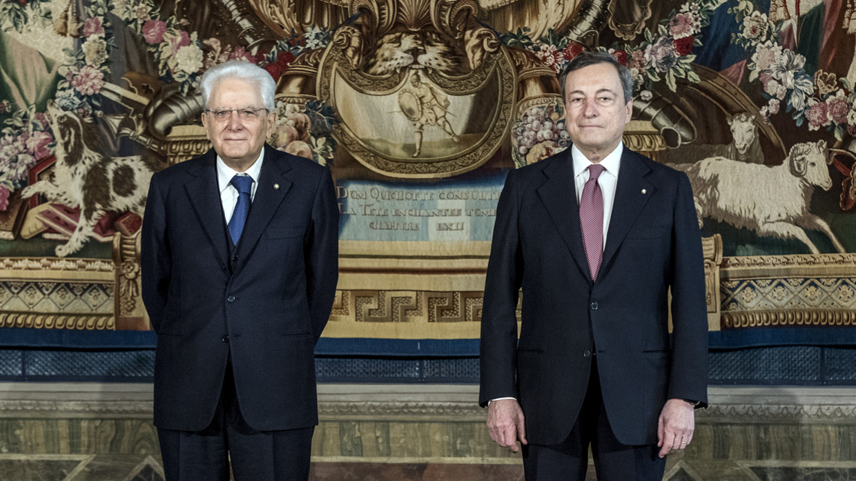 Tổng thống Italia&nbsp;Sergio Mattarella (trái) và Thủ tướng&nbsp;Mario Draghi.