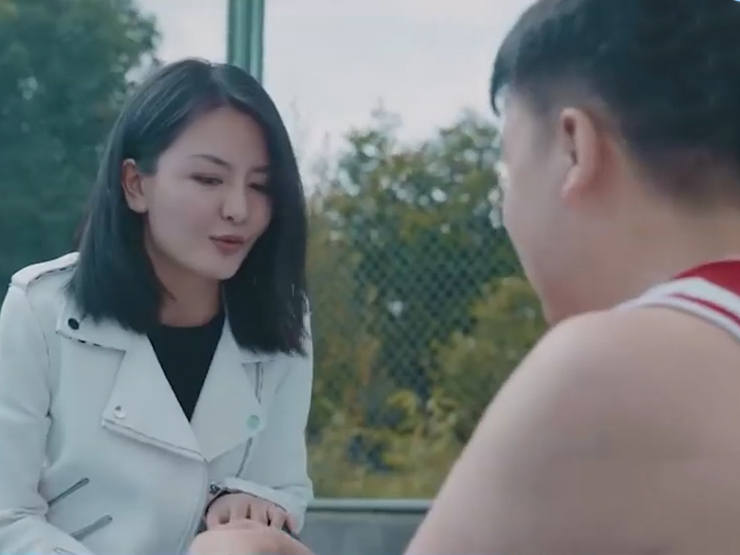 Clip hài hước - Thanh niên thể hiện khi được gái xinh để ý và cái kết ngã ngửa