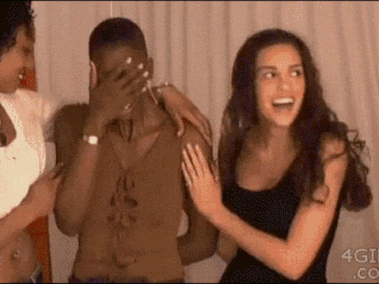 Tranh vui - Những tình huống khó đỡ khiến bao người dở khóc dở cười