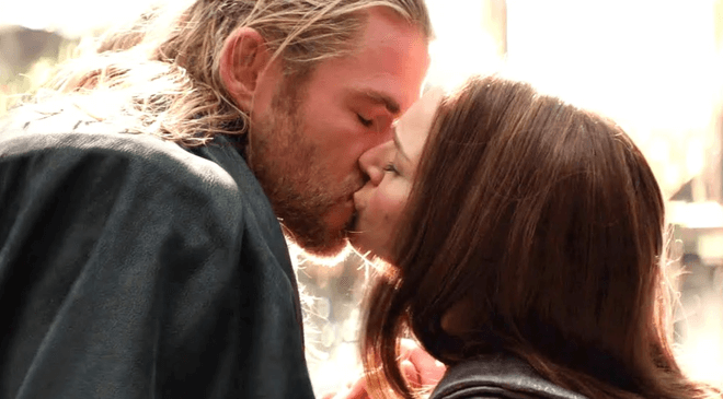 "Thần sấm Thor" không ăn thịt trước khi đóng cảnh hôn vì lý do này - 2