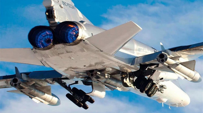 Ví dụ gần Baltimore, một khinh khí
cầu đã được sử dụng để theo dõi máy bay dọc theo bờ biển phía Đông.
Nhưng vào năm 2015, thiết bị này đã gặp sự cố và bị rơi, làm hỏng
đường dây điện. Kết quả là dự án đã bị đóng cửa.