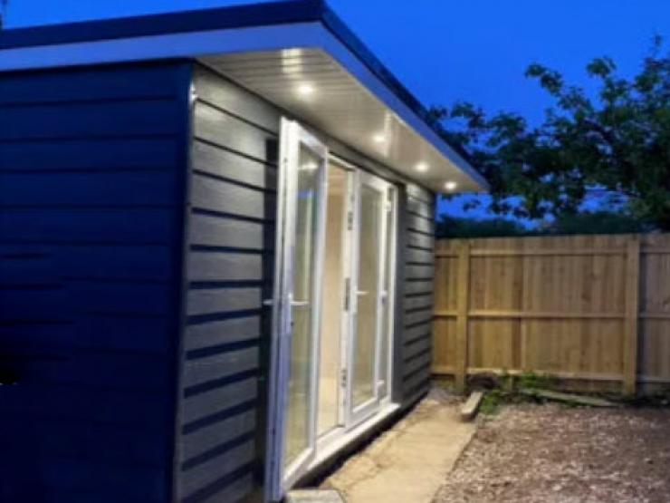 Bạn trẻ - Cuộc sống - Không muốn con trai bỏ nhà đi, bố mẹ tạo “căn phòng nhỏ” trong vườn