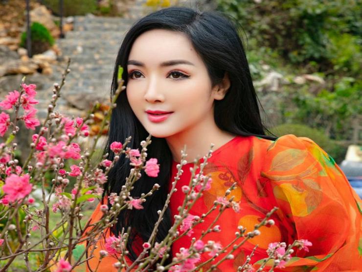Làm đẹp - Ở tuổi 51, đây là hoa hậu Việt khiến người ta phải trầm trồ vì "trẻ mãi không già"