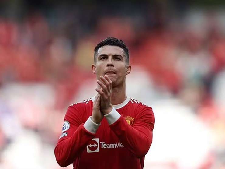 Ronaldo hết đường rời MU: Chelsea và PSG đồng loạt từ chối, “siêu cò” xuống nước