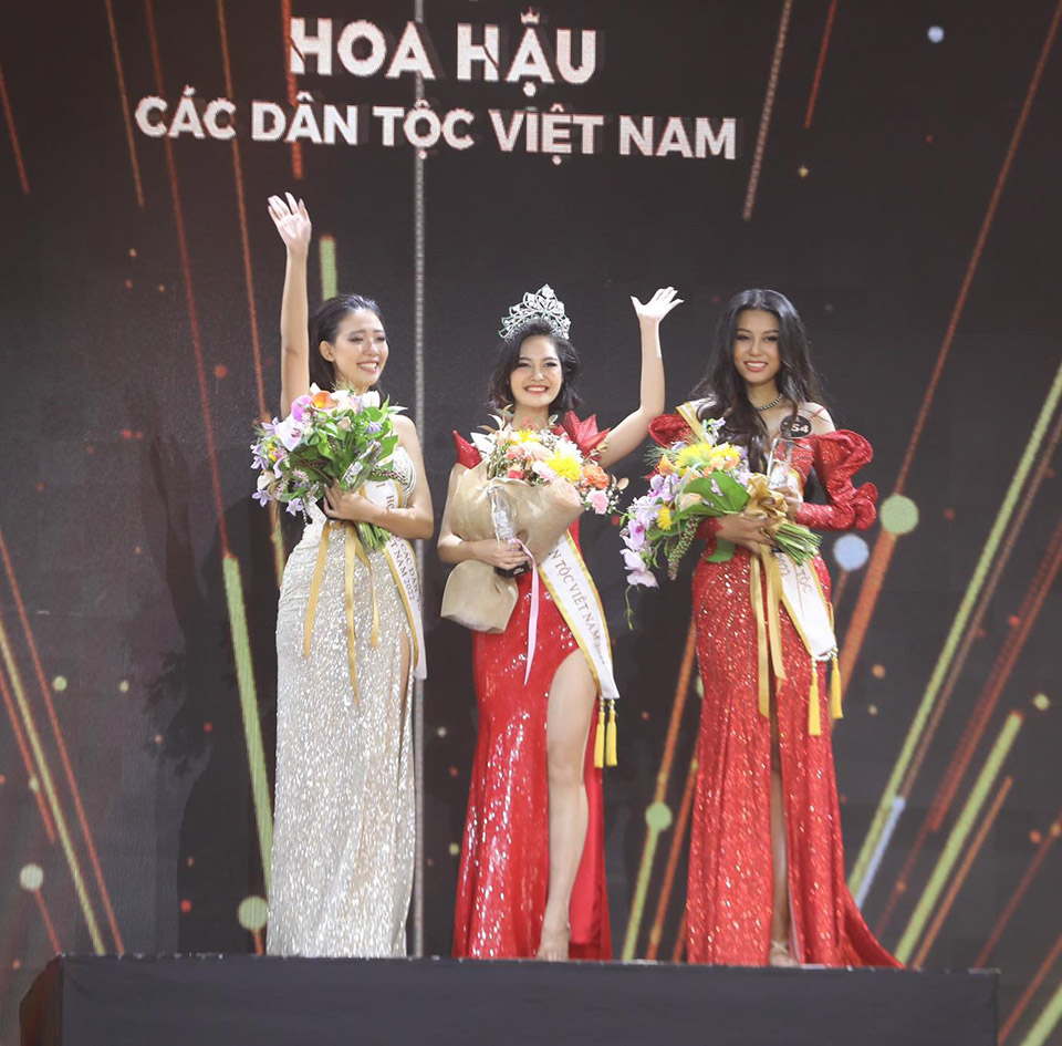 Cô gái dân tộc Tày đăng quang “Hoa hậu các dân tộc Việt Nam 2022” - 4