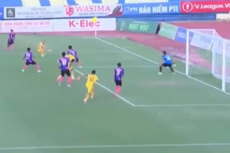 Video bóng đá Thanh Hóa - Sài Gòn: Trả giá sai lầm, đại thắng 4 bàn (Vòng 7 V-League)