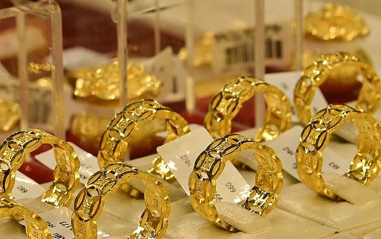 Giá vàng tiếp tục giảm