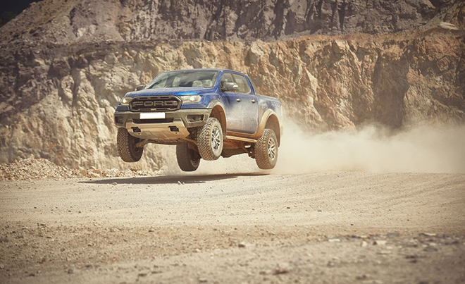 Giá xe Ford Ranger Raptor niêm yết và lăn bánh tháng 7/2022 - 9