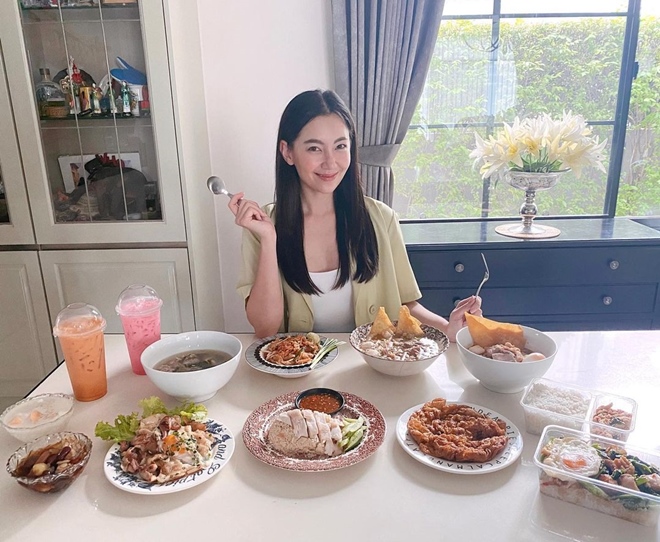 Minh tinh hạng A khiến "đường phố hết tắc" gây sốc với cát-xê 51 triệu/tập phim - 12