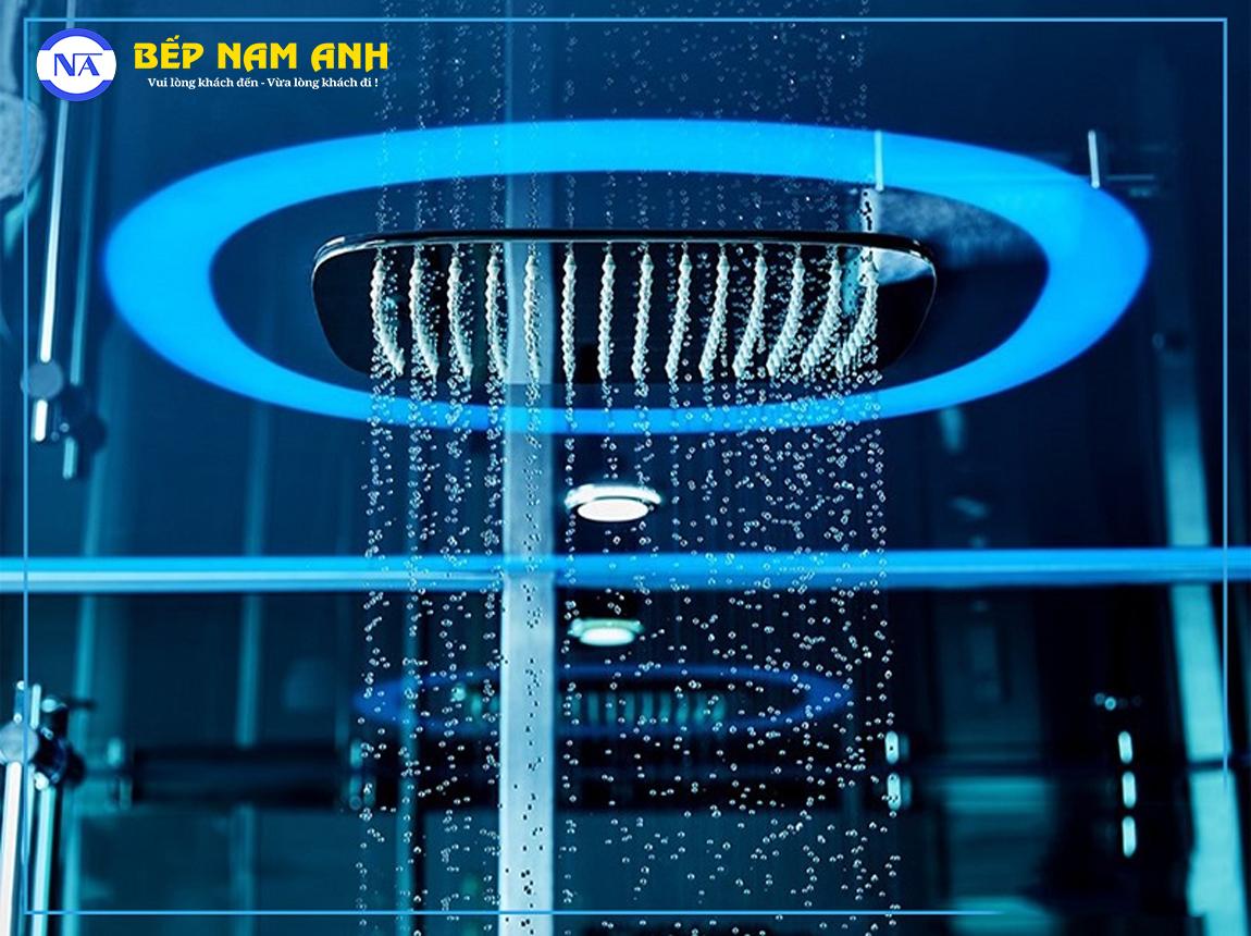 Hệ thống sen tắm trần của phòng xông hơi ướt