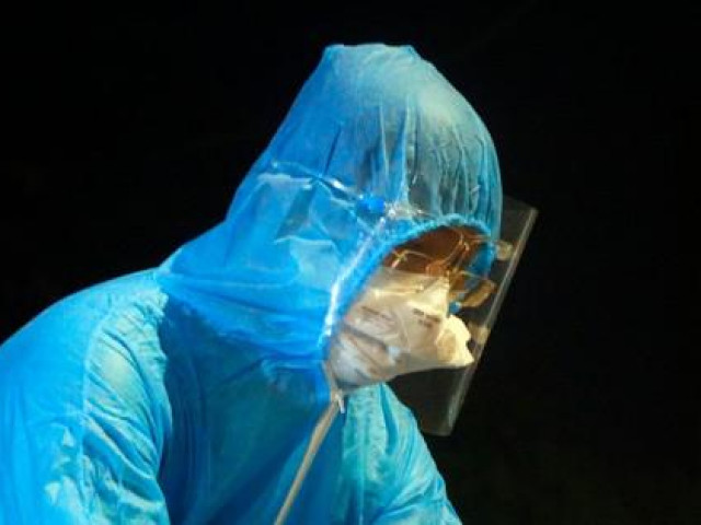 Tin tức trong ngày - Bác sĩ ở Bình Dương liên tục xin nghỉ việc vì lương thấp