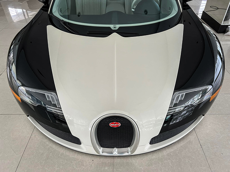 Bugatti Veyron độc nhất Việt Nam thay đổi bộ cánh mới - 1