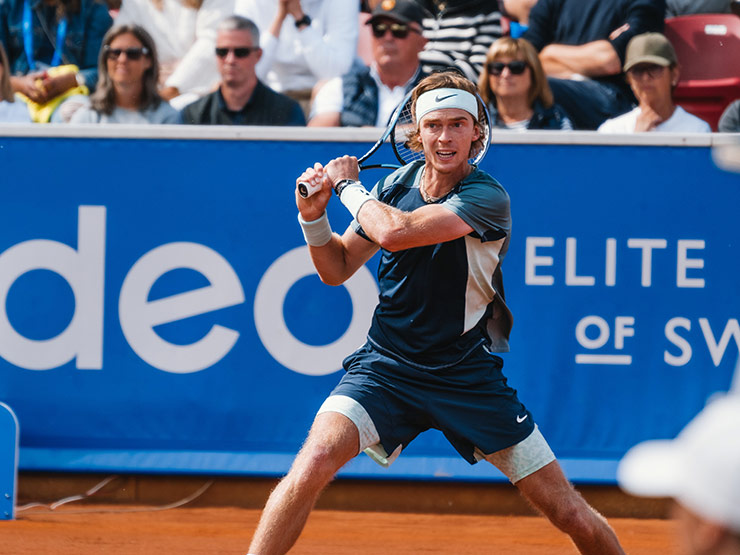 Thể thao - Nóng bỏng ATP 250: Rublev gục ngã cay đắng, "người khổng lồ" Isner bị loại