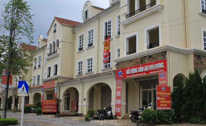 Nhà đất bán cắt lỗ, môi giới vào kỳ &#39;&#39;nghỉ hè&#39;&#39; - 17