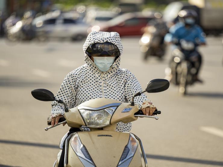 Tin tức trong ngày - Thời tiết đầu tuần: Miền Bắc và miền Trung nắng nóng trước khi hứng mưa lớn