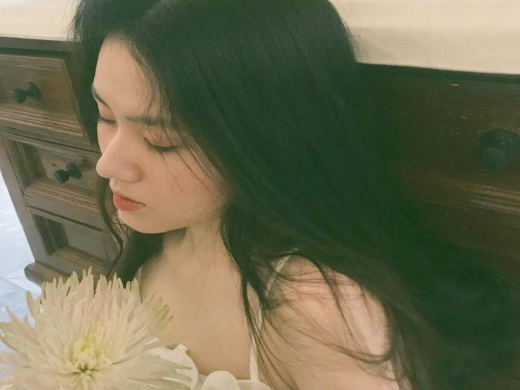 Thời trang - Nữ sinh ngành Tiếp viên hàng không thích mặc phong cách "nàng thơ"