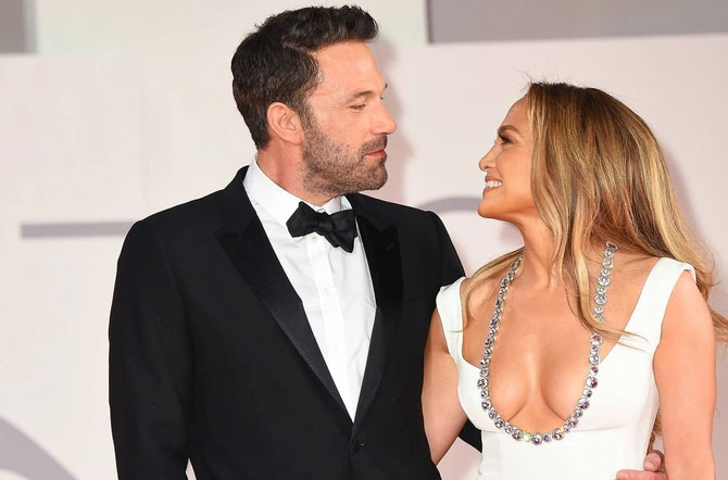 Ben Affleck và Jennifer Lopez đã tìm được hạnh phúc bên nhau sau nhiều năm chia tay.
