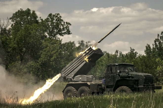 Pháo phản lực phóng loạt là một trong những vũ khí chủ lực được Nga và Ukraine sử dụng trong cuộc xung đột.