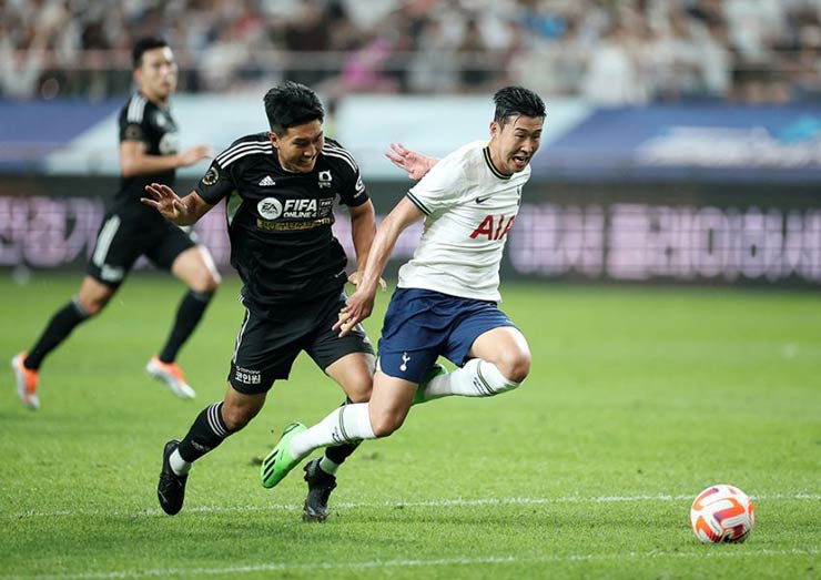 Son Heung Min ghi 2 bàn vào lưới Các ngôi sao K-League