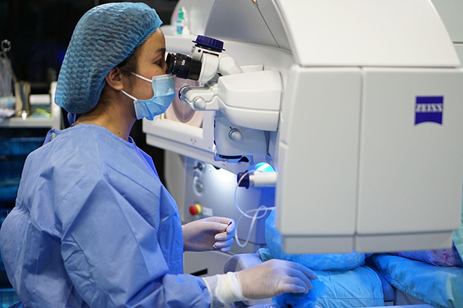 Phẫu thuật ReLEx SMILE trong môi trường vô khuẩn