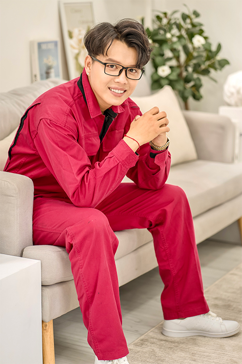 Hiện Phước Tính vừa là diễn viên chính, vừa là đạo diễn của series “Anh Shipper”