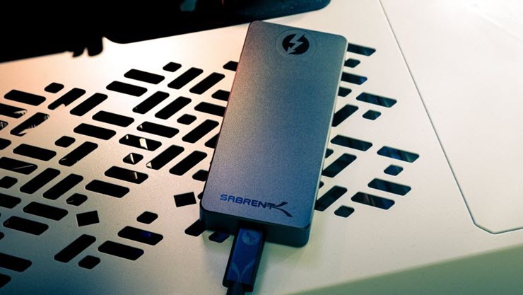 Rocket XTRM-Q - Ổ cứng SSD gắn ngoài Thunderbolt 3 giá tốt nhất.