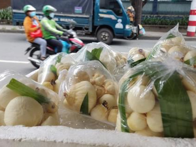 Thị trường - Tiêu dùng - Mộng dừa Bến Tre bán nhiều nơi ở TP HCM