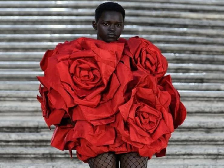 Thời trang - Valentino chọn Rome cho bộ sưu tập Haute Couture Thu Đông 2022