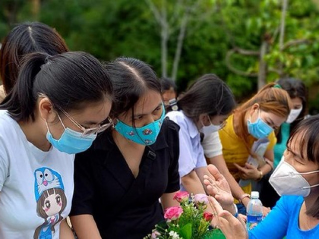 Phụ huynh, học sinh thấp thỏm chọn tổ hợp môn, chờ xếp lớp 10