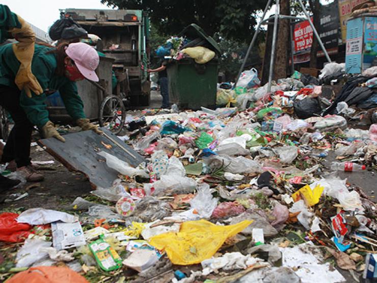 Tin tức trong ngày - Từ ngày 25/8, vứt rác trên vỉa hè, lòng đường sẽ bị phạt đến 2 triệu đồng