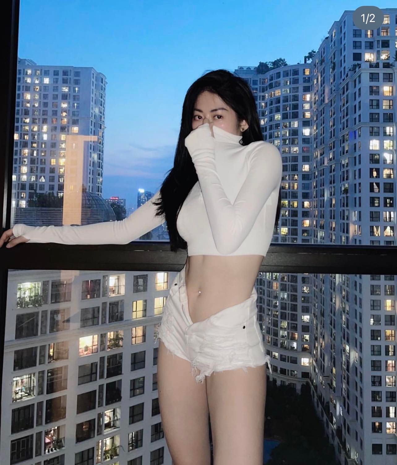 "Hot girl siêu xe" Nguyễn Mai Sương.