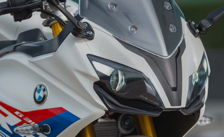 BMW G310RR 2022 trình làng với giá 83,5 triệu đồng: Ninja 300 bắt đầu "run sợ" - 2