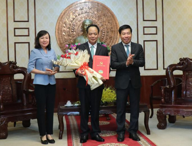 Lãnh đạo Tỉnh ủy, HĐND tỉnh Bình Phước chúc mừng tân Trưởng Ban Tuyên giáo