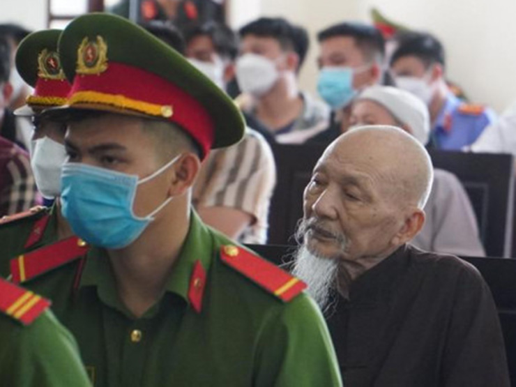 Tin tức trong ngày - Tòa mở lại phiên xử vụ "Tịnh thất Bồng Lai"