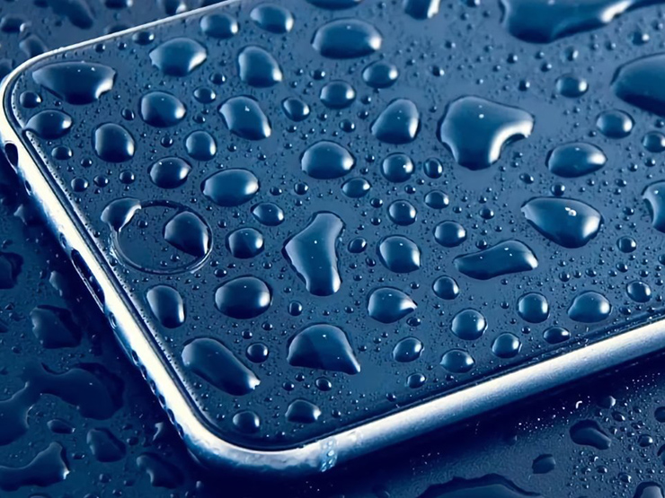 Thời trang Hi-tech - iPhone 13 vẫn sống sót sau 7 giờ chìm nghỉm dưới biển