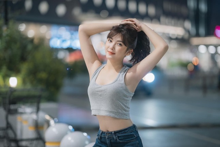 Là người mẫu ảnh, chắc hẳn Nguyễn Thị Thuê phải chú ý đến việc giữ gìn vóc dáng.&nbsp;
