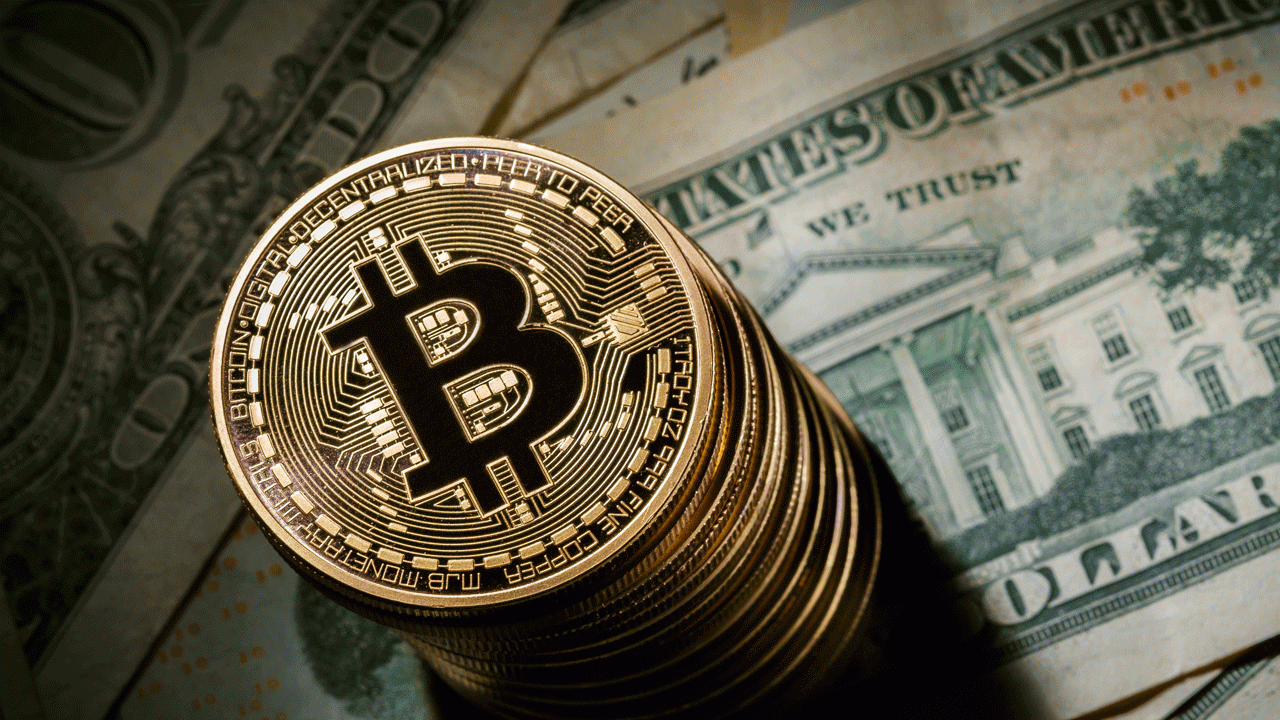 14.000 bitcoin di được chuyển khỏi ví của thợ đào trong một ngày. Chi phí và khoản nợ phải trả được tính bằng USD.