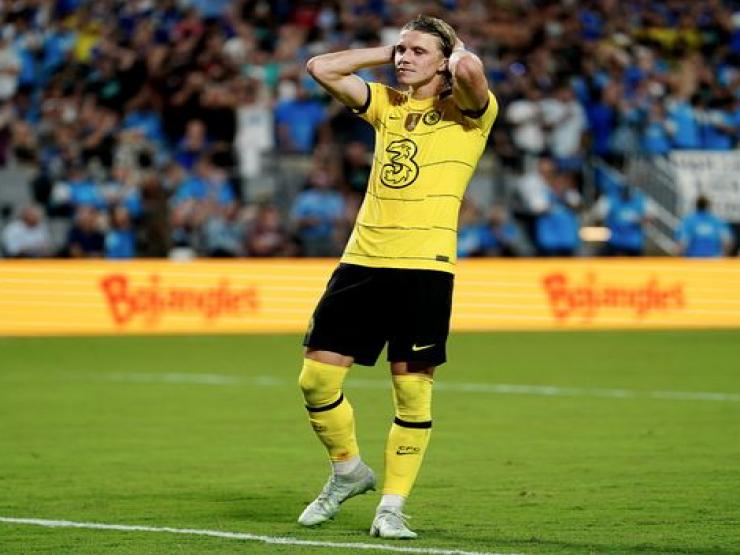 Bóng đá - Sao Chelsea sút 11m như "tấu hài" khiến đội nhà thua đau, bị fan nghi ngờ bán độ