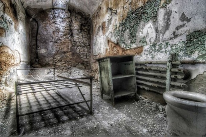 Nhiều khu vực ở nhà tù bị bỏ hoang.