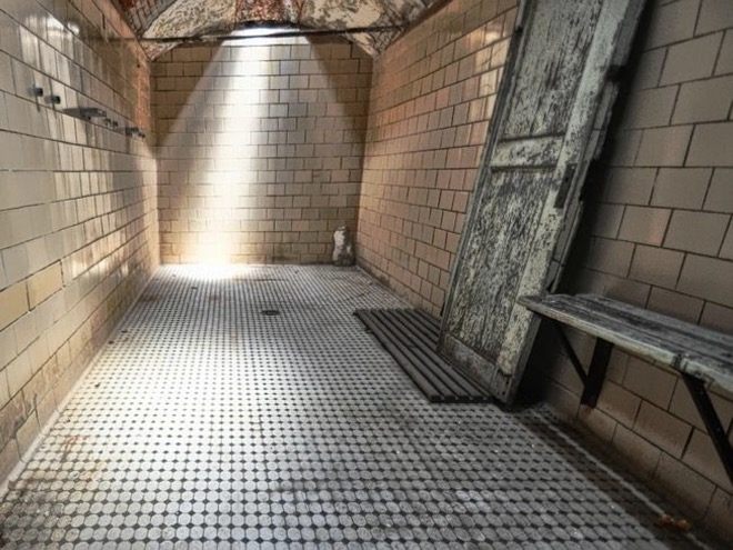 Nhà tù từng rơi vào tình trạng quá tải trước khi đóng cửa.